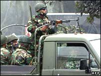  Soldado na capital de Bangladesh, Daca