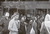 Rhyfeddu ar Trump Tower