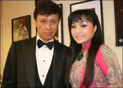 Hai ca sĩ hải ngoại 