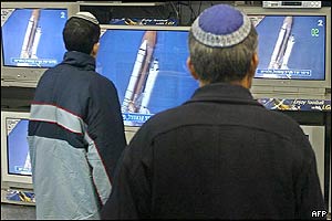 Vypuštění rakety s prvním izraelským kosmonautem bylo v Izraeli zprávou číslo jedna