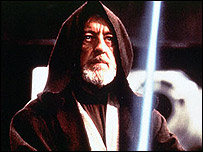 O ator Alec Guinness no papel de Obi-Wan Kenobi