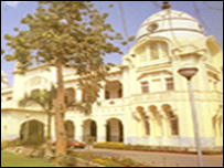 فائل فوٹو: کالج، لاہور ایک تاریخی عمارت