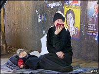 Dilencilik yapan bir Gürcü kadın 