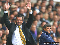 Hull's Phil Brown (left) and Spurs' Juande Ramos