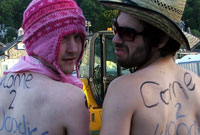 Stonie a Rich o'r band The Loaded Dice