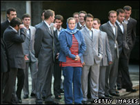 Nhóm 15 lính thủy Anh vừa được trả tự do