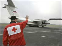 ریڈ کراس بھی بڑی مقدار میں امداد مہیا کر رہا ہے