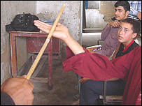 تنبيه بدنی دانش آموزان