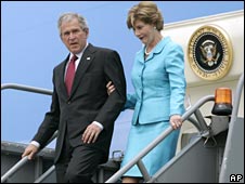 جورج بوش و همسرش لورا