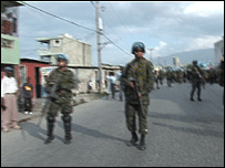 Soldados brasileiros em Cité Soleil