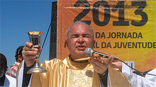 Dom Orani João Tempesta durante missa no Cristo Redentor do Rio de Janeiro (Foto: Tânia Rego/ABr)