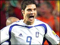 Charisteas marcou o gol para a Grécia no segundo tempo