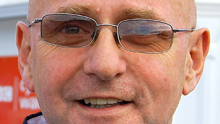 Cefin Roberts - neb yn deilwng o'r Fedal Ddrama