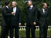 چپ به راست: رئیس کمیسیون اروپا، بوش، نخست وزیر اسلوانی، سولانا
