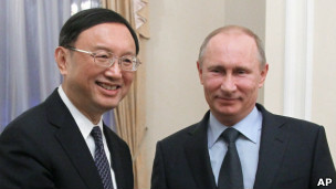 中国外长杨洁篪与俄罗斯总统普京（22/02/2013）