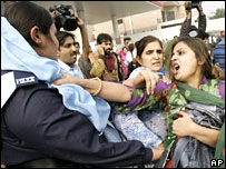 Những người ủng hộ bà Bhutto 