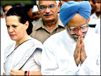 सोनिया गाँधी और मनमोहन सिंह