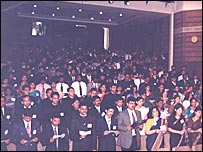 शपथ लेते आईएएस