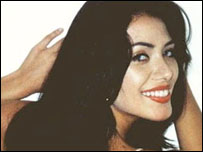 Ângela (direita) com Taíza