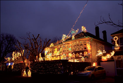 Taken from the book 'Christmas Houses' 