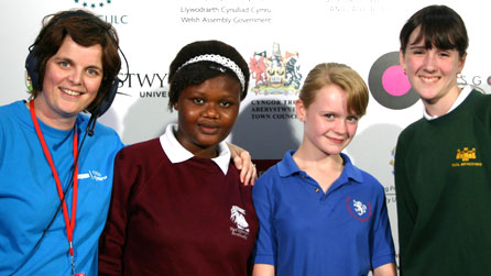 Holi Temalangeni Diamni