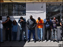 Prisão de suspeitos no Equador