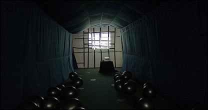 Tunnel created for the exhibition (AI photo)