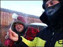 Në Siberi kur votka ngrin do të thotë se temperatura është nën minus 40 gradë.