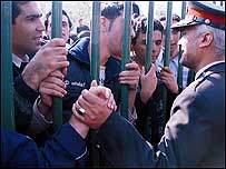 فعاليت سياسی دانشجويان در ايران با محدوديت های زيادی همراه است