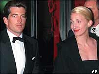 JFK Jr. e Carolyn Bessete