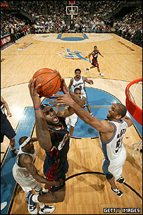 لی بورن جيمز و کلوين بوث