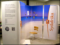 Cartaz anunciando papel digital