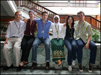 Trái qua phải: Whit, Ellen, PJ, Karmila, Reiko và Bjarke