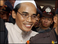 Amrozi vào thời điểm tháng Tư 2006 