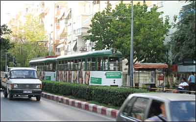 تراموائی که آلمانی ها به آنتاليا هديه کردن