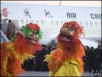 První let z Pekingu na Tchaj-wan