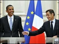 Barack Obama e o presidente da França, Nicolas Sarkozy, em Paris