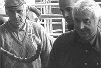 Prynu a gwerthu yn y mart