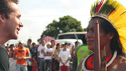 Bruce talks to one of the protesters