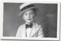 Jack Davies yn 9 mlwydd oed