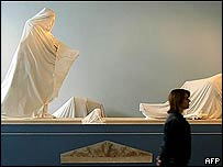 Antiguidades foram embaladas e protegidas