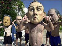 Manifestantes estiveram presentes na semana de negociações