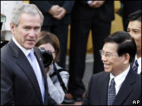 Tổng thống Bush và Chủ tịch Nguyễn Minh Triết ở Apec 2006