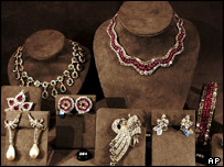 Jóia que pertenceu à cantora de ópera Maria Callas