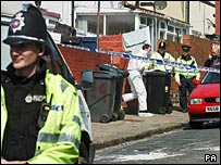 پولیس کی نگرانی