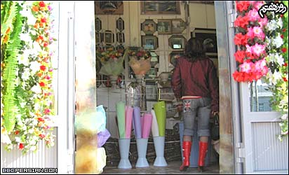 آهنگ " قرارمون یادت نره" از منصور تقریبا از هر کافه و رستورانی شنیده می شد.