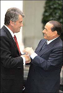 Віктор Ющенко прилітав до Сильвіо Берлусконі просити підтримки щодо НАТО, але в ці жовтневі дні 2008 року саме вибухнула фінансова криза