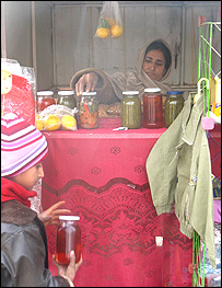 مغازه دار زن در بلخ