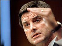 ویلیام هینس از مقامات وزارت دفاع آمریکا