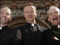 “神父”三人演唱组合